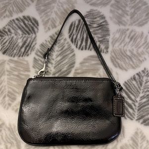 Coach wristlet in Excellent condition💕